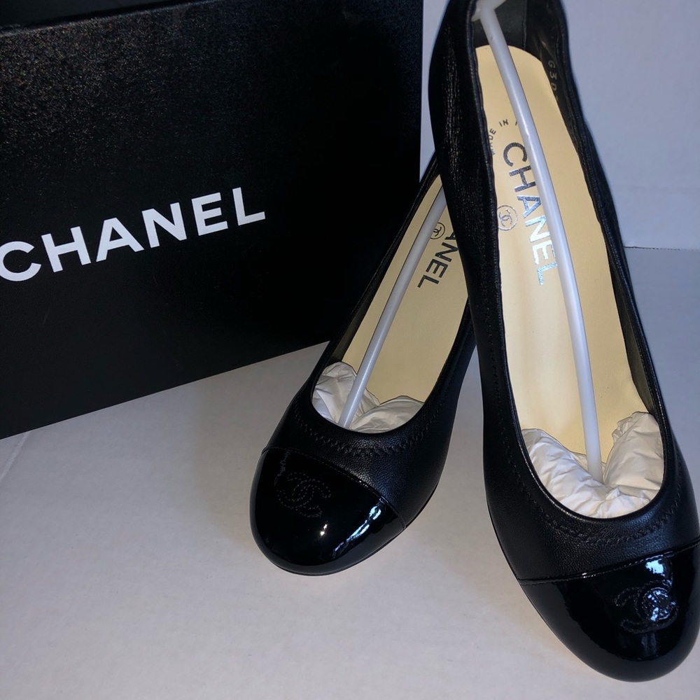 Chanel Pumps - Picture 3 of 8